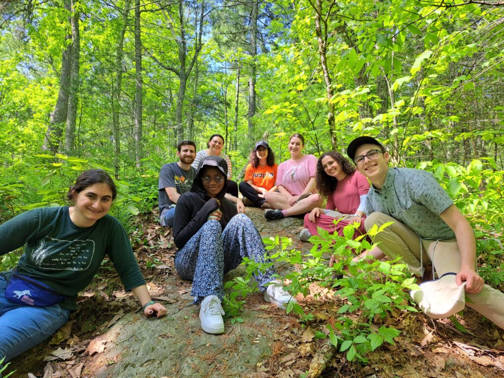 JLIC students on the Chasidic Retreat hiking in the area.