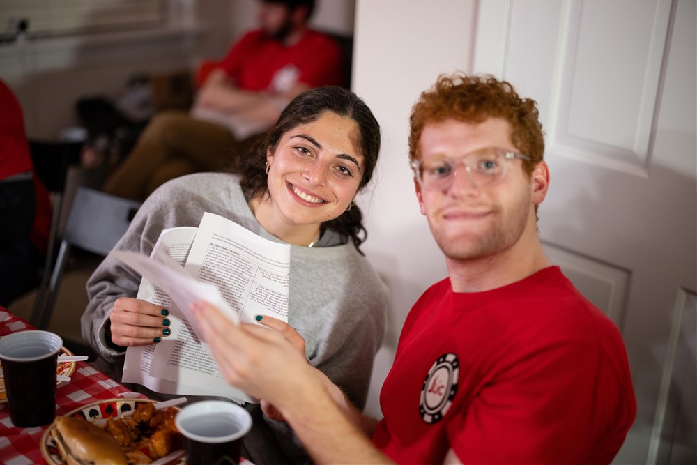 Two WashU JLIC students learning together at ChavrutahFest 2024