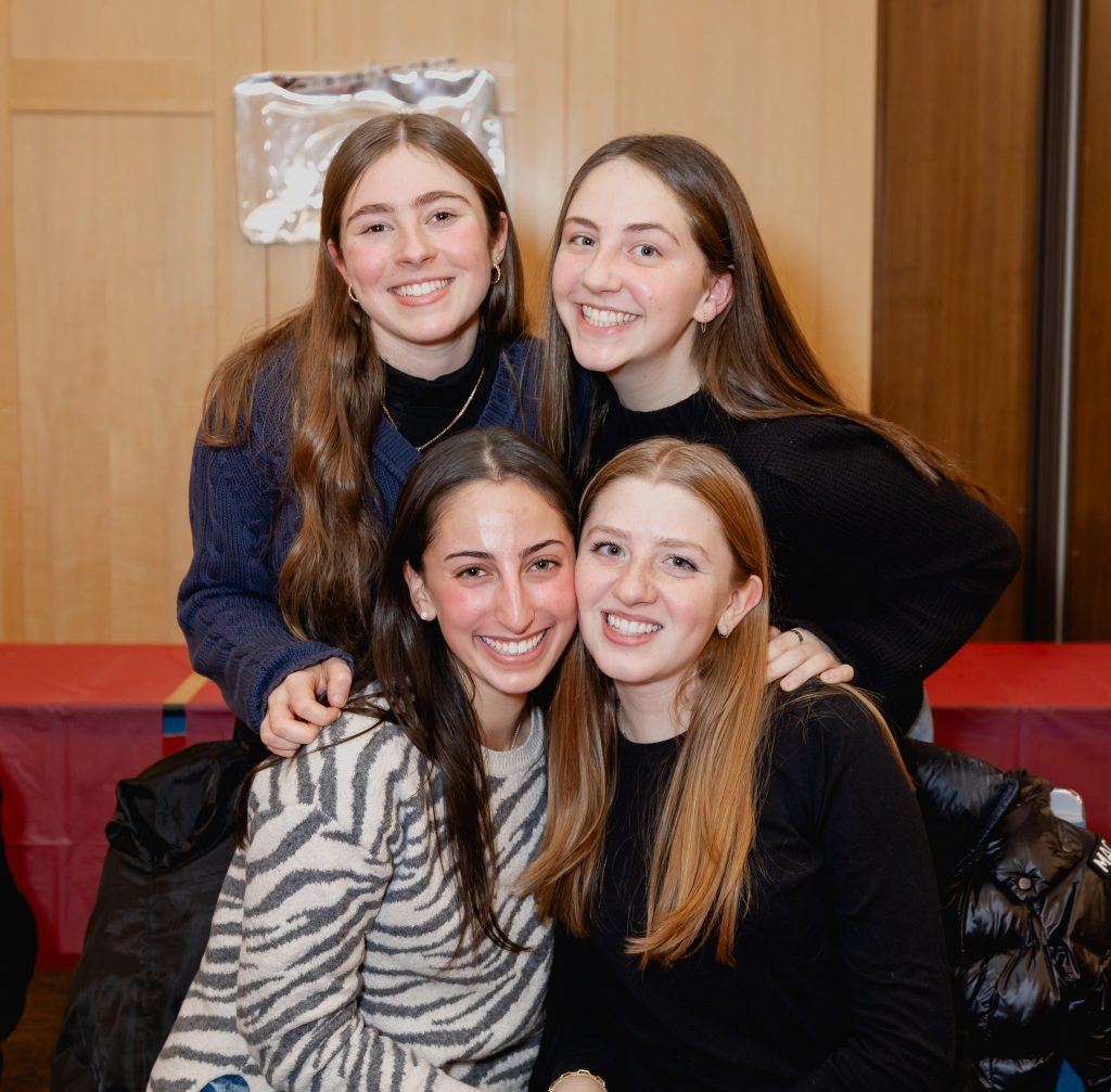 Columbia Barnard Students at the JLIC Friendsgiving dinner