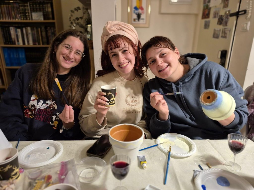 Technion students at the JLIC Rosh Chodesh ladies night