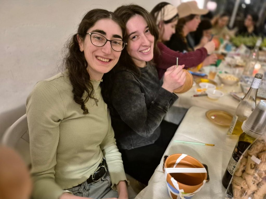 Two women at the Technion JLIC Rosh Chodesh ladies night 