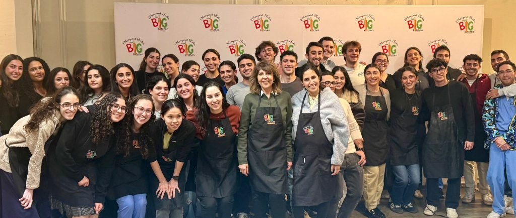 The JLIC at UCLA students who packed 300 meals in 2 hours